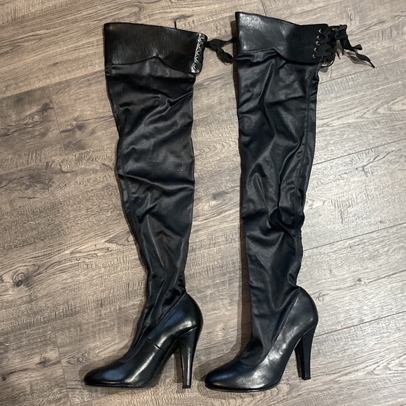 Colin Stuart - above the knee boots - 7.5 - Picture 2 of 4